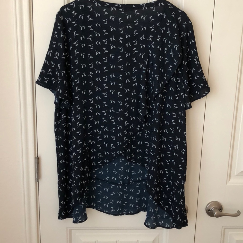 LOFT Ruffle Top - Picture 4 of 5